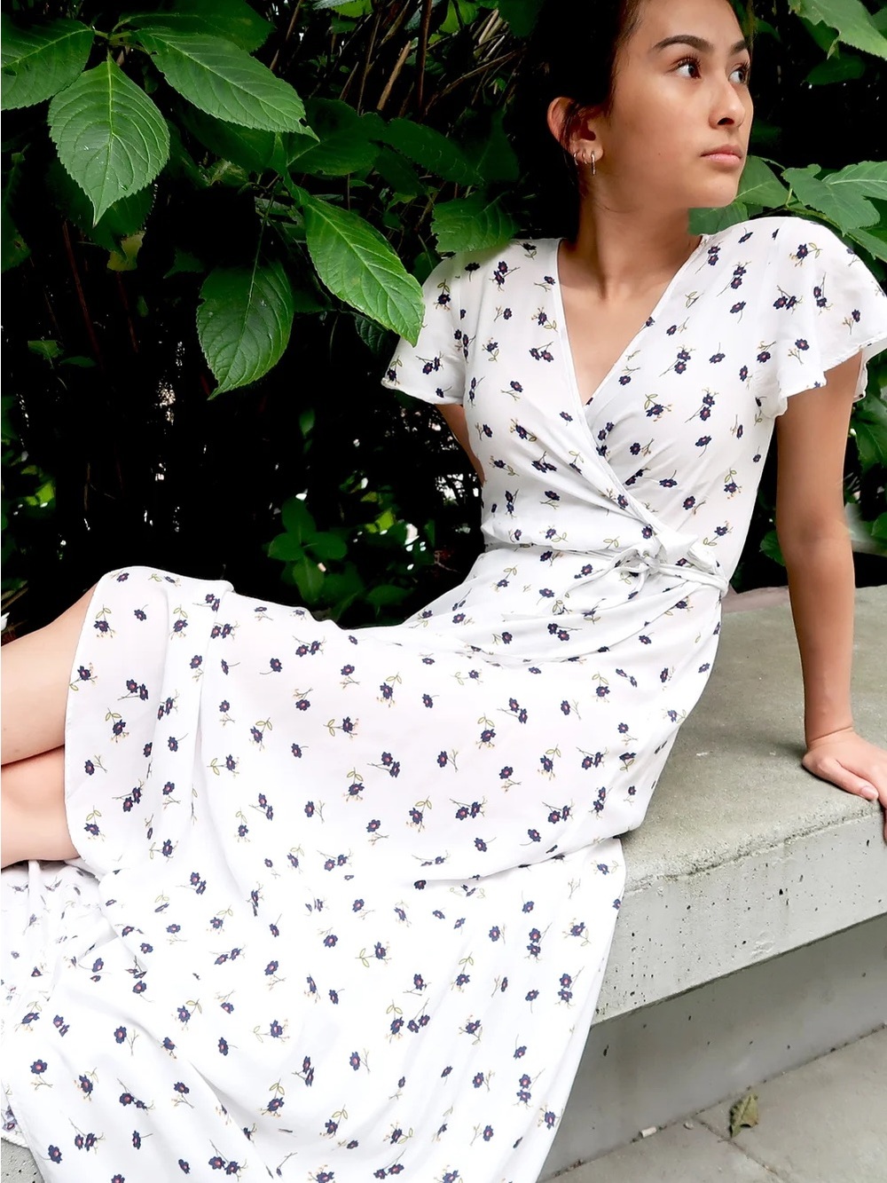 Vintage White Floral Short-Sleeve Wrap Maxi Dress